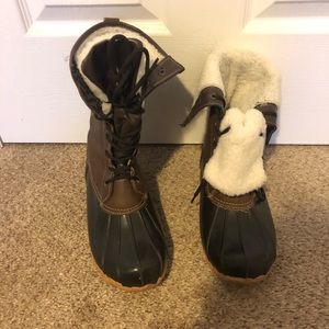 Snow boots w Sherpa lining